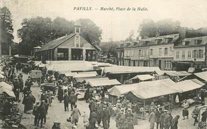 CPA FRANCE 76 "Pavilly, Marché, Place de la Halle"