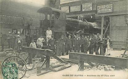 CPA FRANCE 76 "Le Havre, la gare, accident de train 1907"