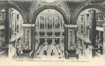 / CPA FRANCE 75001 "Paris, grands magasins du Louvre, le hall des soieries"