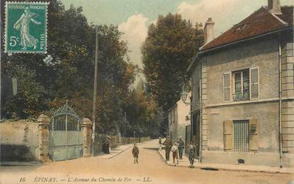 / CPA FRANCE 93 "Epinay, l'avenue du chemin de fer"