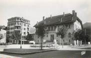 04 Alpe De Haute Provence / CPSM FRANCE 04 "Barcelonette, la place et la mairie"