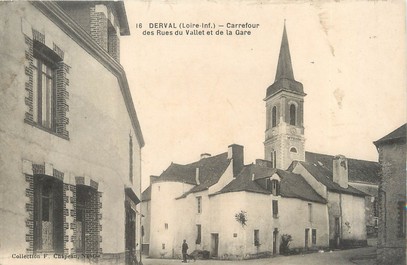 / CPA FRANCE 44 "Derval, carrefour des rues du Vallet et de la gare"