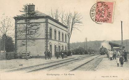 CPA FRANCE 27 " Etrépagny, la gare" / TRAIN