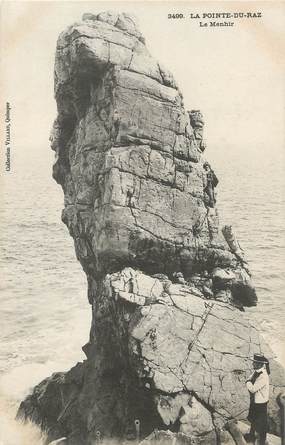 / CPA FRANCE 29 "La Pointe du Raz, le menhir"