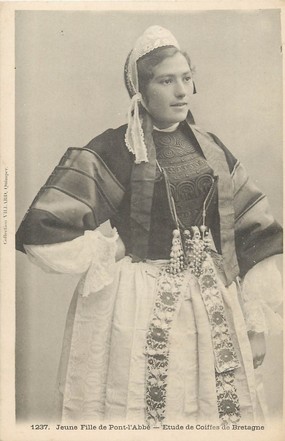 / CPA FRANCE 29 "Jeune fille de Pont l'Abbé" /  FOLKLORE