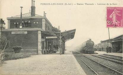 CPA FRANCE 76 " Forges les Eaux, la gare" / TRAIN