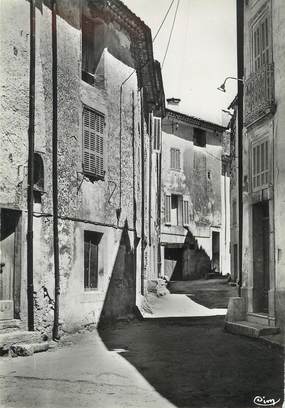 / CPSM FRANCE 83 "La Roquebrussanne, rue de la Chapelle"