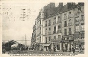 44 Loire Atlantique / CPA FRANCE 44 "Nantes, entrée du quai de la Fosse, la gare de la bourse et la maison des Tourelles"