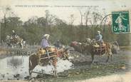 14 Calvado / CPA FRANCE 14 "Visite à la ferme, servantes revenant de traire" / FOLKLORE NORMAND