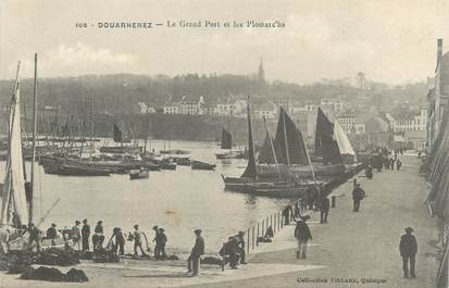 / CPA FRANCE 29 "Douarnenez, le grand port et la plomarc'hs "