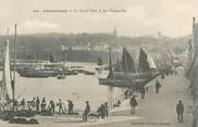 29 Finistere / CPA FRANCE 29 "Douarnenez, le grand port et la plomarc'hs "