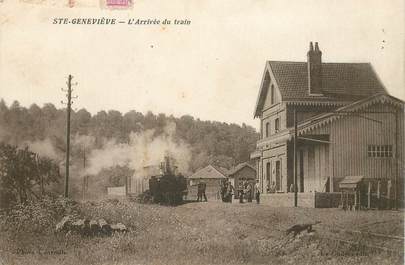 CPA FRANCE  60 "Sainte Geneviève, Arrivée du Train"