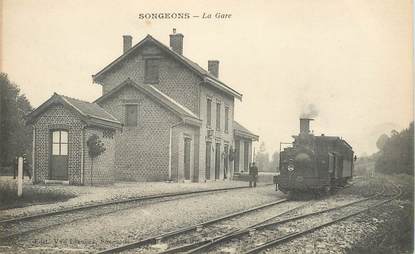 CPA FRANCE  60 "Songeons, la gare" / TRAIN