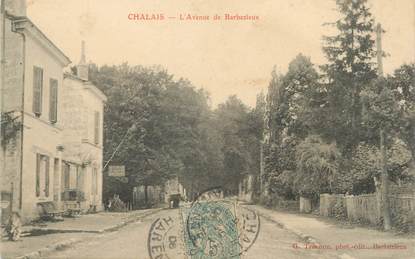 / CPA FRANCE 16 "Chalais, l'avenue de Barbezieux"