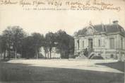 16 Charente / CPA FRANCE 16 "La Couronne, place de la mairie et de l'église"