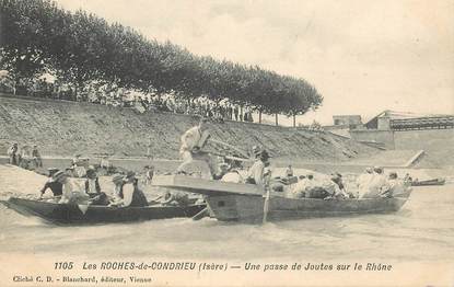 CPA FRANCE 38 "Les Roches de Condrieu, une passe de joutes sur le Rhône"