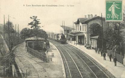 CPA FRANCE 38 "Les Roches de Condrieu, la gare" / TRAIN
