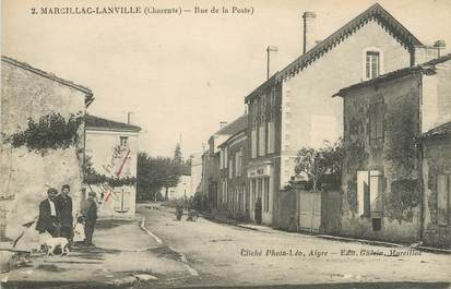 / CPA FRANCE 16 "Marcillac Lanville, rue de la poste"