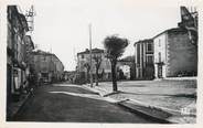 16 Charente / CPSM FRANCE 16 "Montignac, place du vieux marché et rue de la poste"