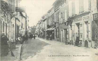 / CPA FRANCE 16 "La Rochefoucauld, rue Porte Marcillac"