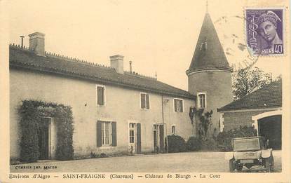 / CPA FRANCE 16 "Saint Fraigne, château de Biarge, la cour"