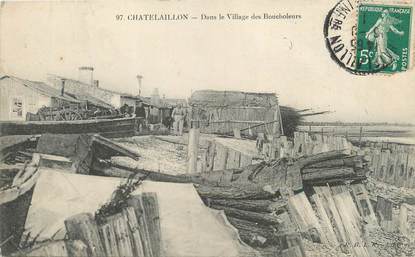 / CPA FRANCE 17 "Chatelaillon, dans le village des Boucholeurs"
