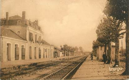 / CPA FRANCE 17 "Gare de Jonzac"