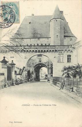 / CPA FRANCE 17 "Jonzac, porte de l'hôtel de ville "