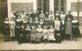 CARTE PHOTO  FRANCE 38 "Izeaux, Enfants, photo de classe 1910"