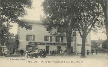 CPA FRANCE 38 "Crémieu, place des Tilleuls et Hotel de la Chaite"