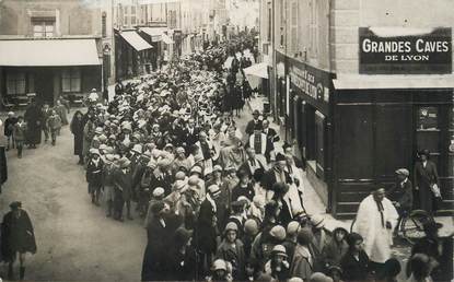    CARTE  PHOTO  FRANCE 38 " Crémieu, 1932,  congrès eucharistique"