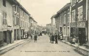 38 Isere CPA FRANCE 38 "Beaurepaire, avenue de Thiers" / CYCLE