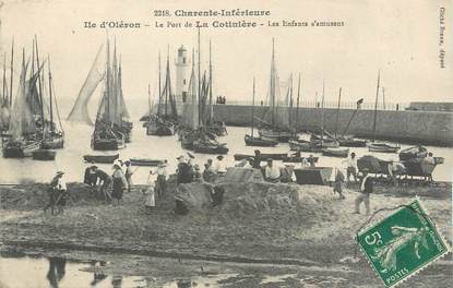 / CPA FRANCE 17 "Ile d'Oléron, le port de la Cotinière"