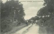 17 Charente Maritime / CPA FRANCE 17 "Ile d'Oléron, Saint Trojan, route de la Grande Plage"