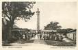 / CPA FRANCE 17 "Ile de Ré, Saint Clément, l'autobus et le phare des baleines"