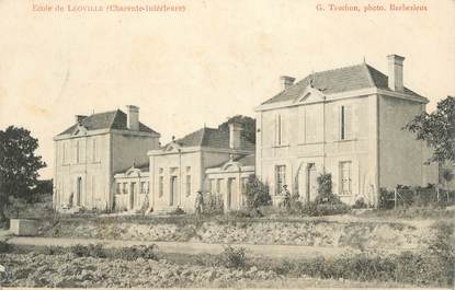 / CPA FRANCE 17 "Ecole de Léoville"