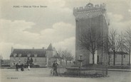 17 Charente Maritime / CPA FRANCE 17 "Pons, hôtel de ville et donjon"