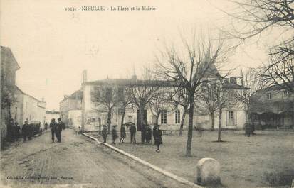 / CPA FRANCE 17 "Nieulle, la place et la mairie"