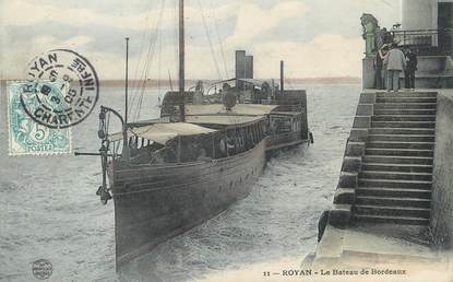 / CPA FRANCE 17 "Royan, le bateau de Bordeaux"