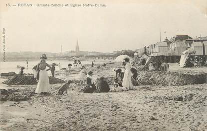 / CPA FRANCE 17 "Royan, grande conche et église Notre Dame"