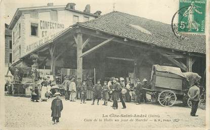 CPA FRANCE 38 "La Côte Saint André, la Halle un jour de Marché"