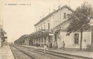 17 Charente Maritime / CPA FRANCE 17 "Surgères, la gare"