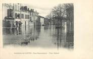 17 Charente Maritime / CPA FRANCE 17 "Saintes, place Bassompierre" / INONDATION