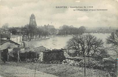 / CPA FRANCE 17 "Saintes, place Blair et quai Reverseaux" / INONDATION