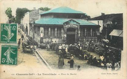 / CPA FRANCE 17 "La Tremblade, place du marché"