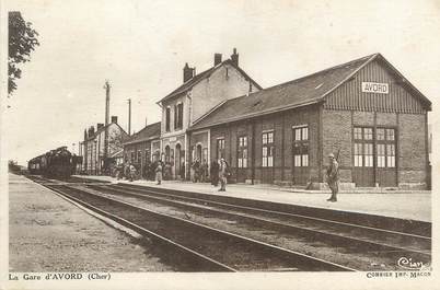 / CPA FRANCE 18 "La gare d'Avord"