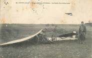 18 Cher / CPA FRANCE 18 "Avord, centre militaire d'aviation, la garde d'un avion brisé"