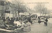 03 Allier CPA FRANCE 03 "Moulins, la Place de la Liberté un jour de Marché"