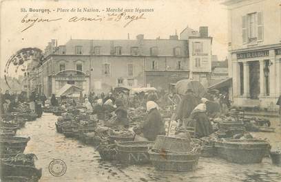 / CPA FRANCE 18 " Bourges, place de la Nation, marché aux légumes"