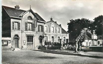 CPSM FRANCE 28 "Boisville la Sainte Père, la poste et la mairie"